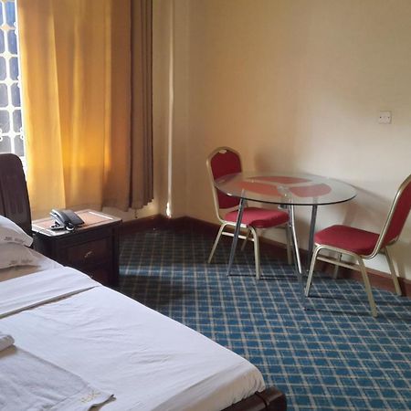 New Jbk Hotel Kampala Exteriör bild