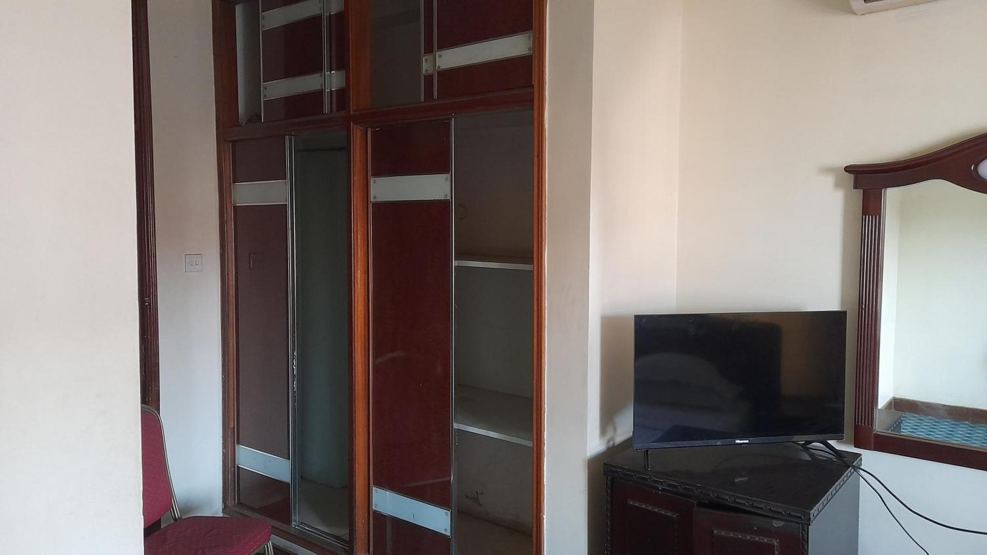New Jbk Hotel Kampala Exteriör bild