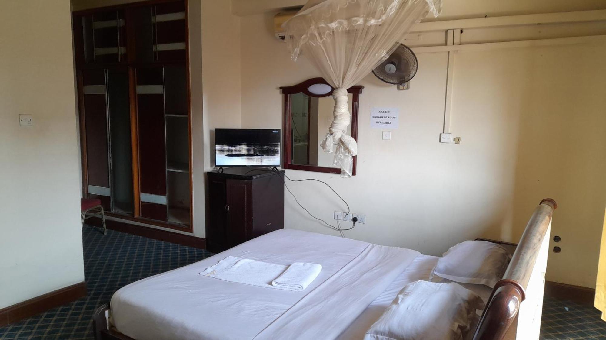 New Jbk Hotel Kampala Exteriör bild
