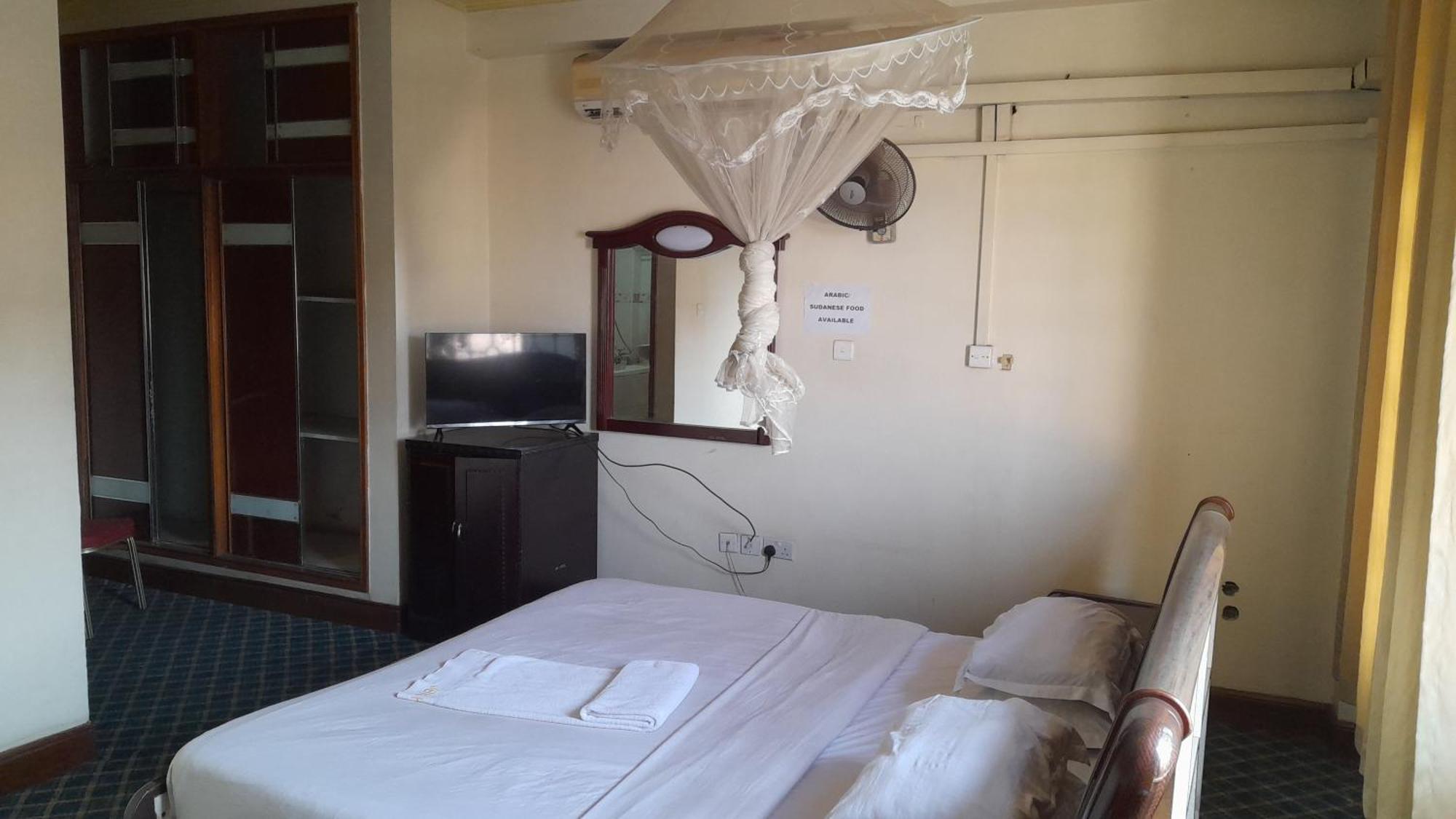 New Jbk Hotel Kampala Exteriör bild