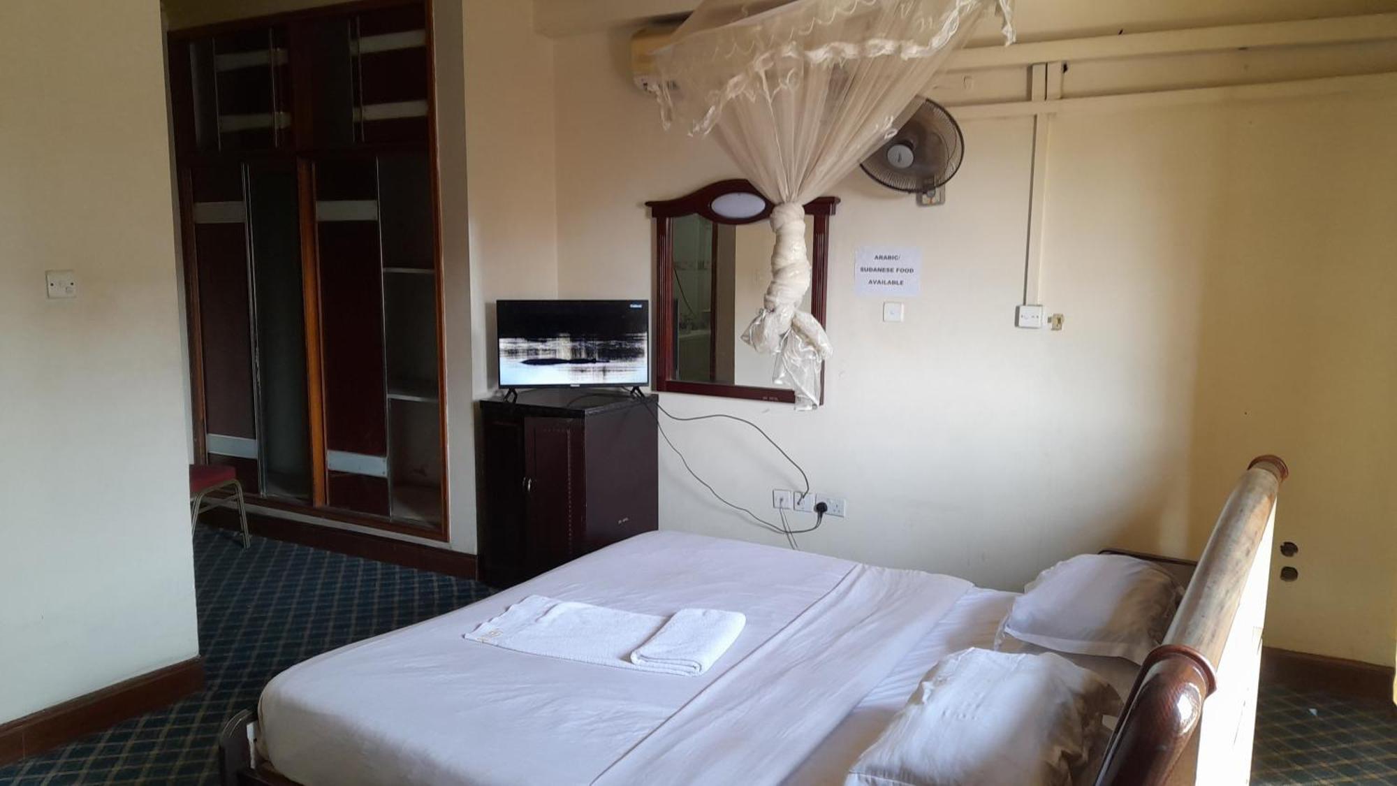 New Jbk Hotel Kampala Exteriör bild